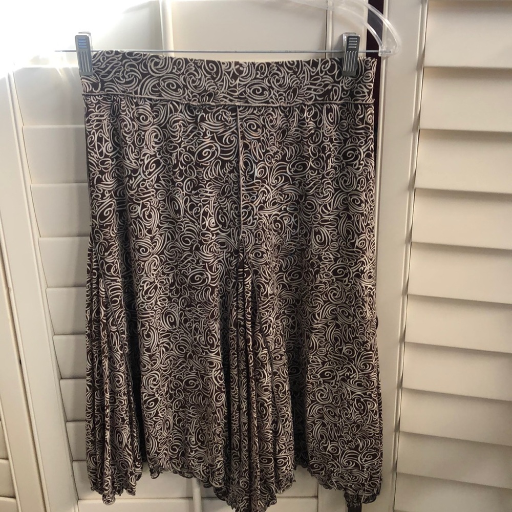 Skirt with accent hem, flared-light weight.